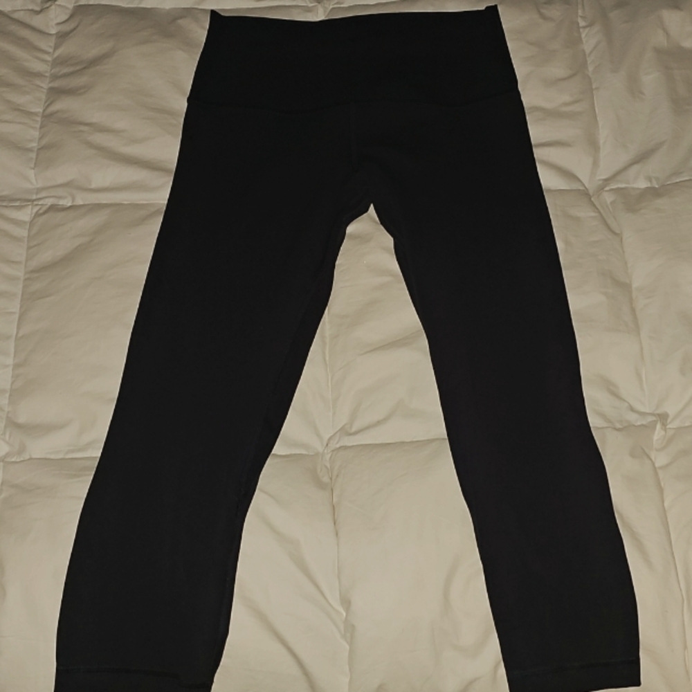 Lululemon Align Black Leggings. Size 8 Great Condition!!! 25" Inseam - Picture 3 of 12